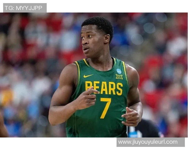 埃奇库姆首秀表现惊艳砍下34分与名宿齐名赢得队友认可 埃奇库姆首秀表现惊艳砍下34分与名宿齐名赢得队友认可