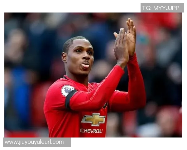 英国业余队前锋比赛中尝试修大灯却因缺工具未能成功 英国业余队前锋比赛中尝试修大灯却因缺工具未能成功