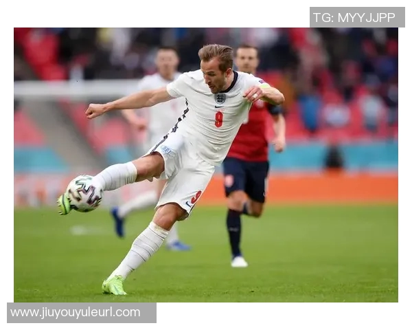 门兴德甲进球乏力凯恩独自攻入12球展现个人实力 门兴德甲进球乏力凯恩独自攻入12球展现个人实力