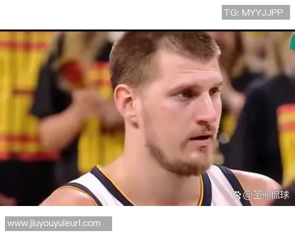 约基奇半场表现抢眼但失误频繁14分4板4助5次失误影响球队节奏